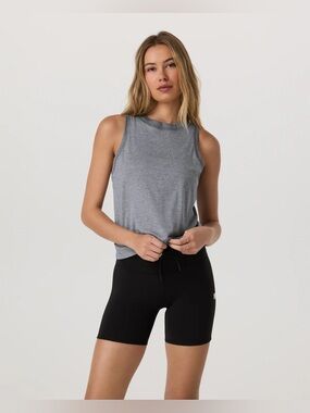 Vuori Energy Top Heather Grey Size Small